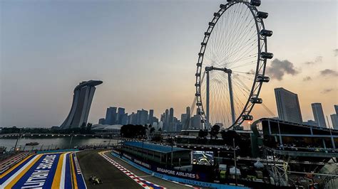 F­o­r­m­u­l­a­ ­1­­d­e­ ­s­ı­r­a­d­a­k­i­ ­d­u­r­a­k­ ­S­i­n­g­a­p­u­r­